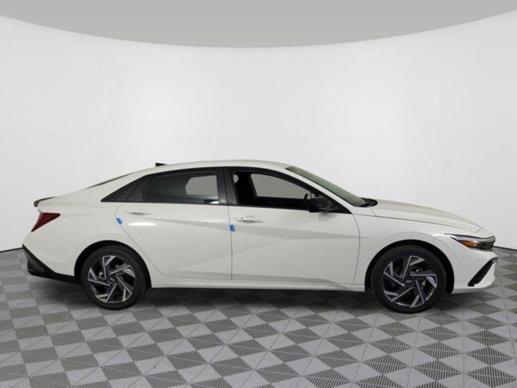 New 2025 Hyundai Elantra Hybrid SEL Sport Sedan