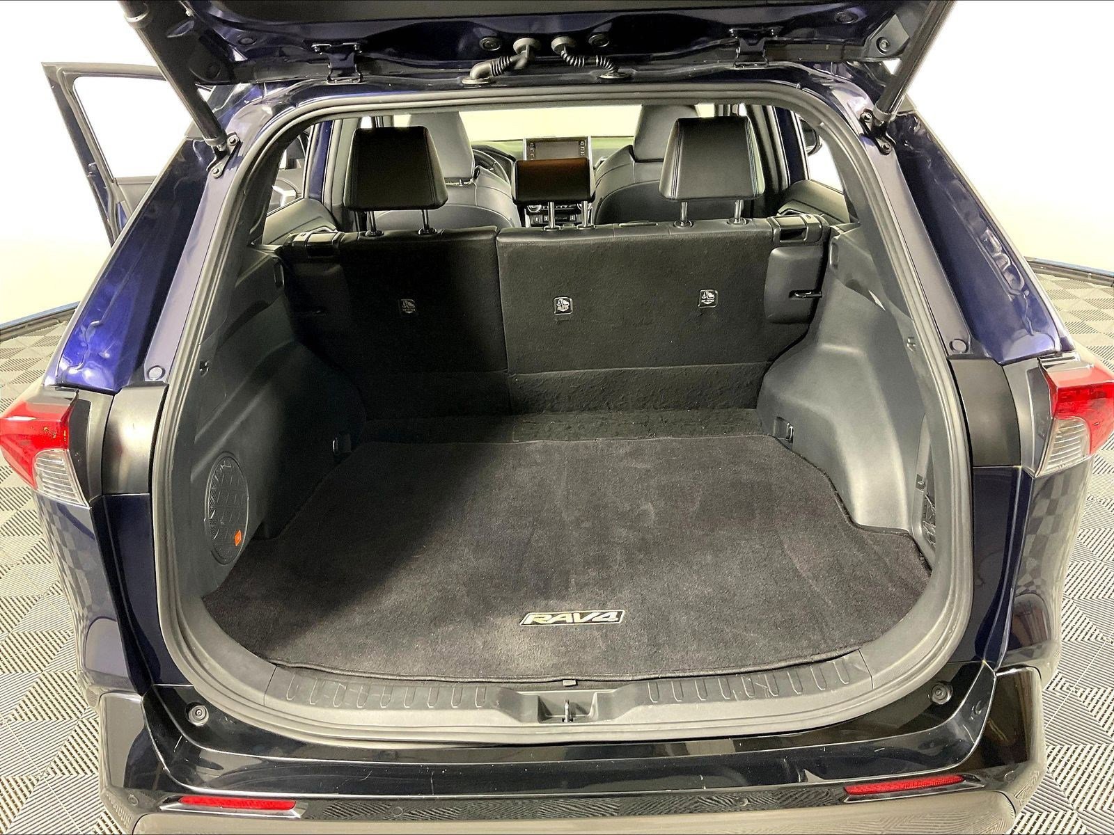 2020 Toyota RAV4 XSE - Photo 38