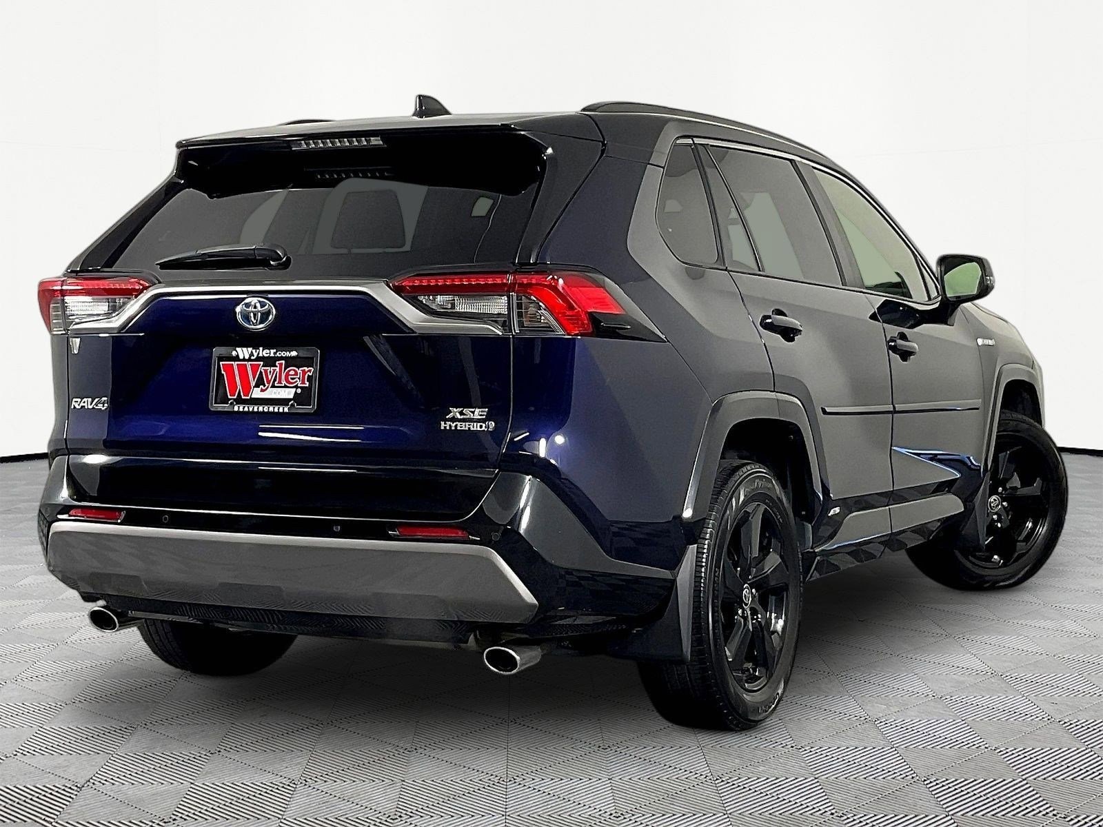 2020 Toyota RAV4 XSE - Photo 6
