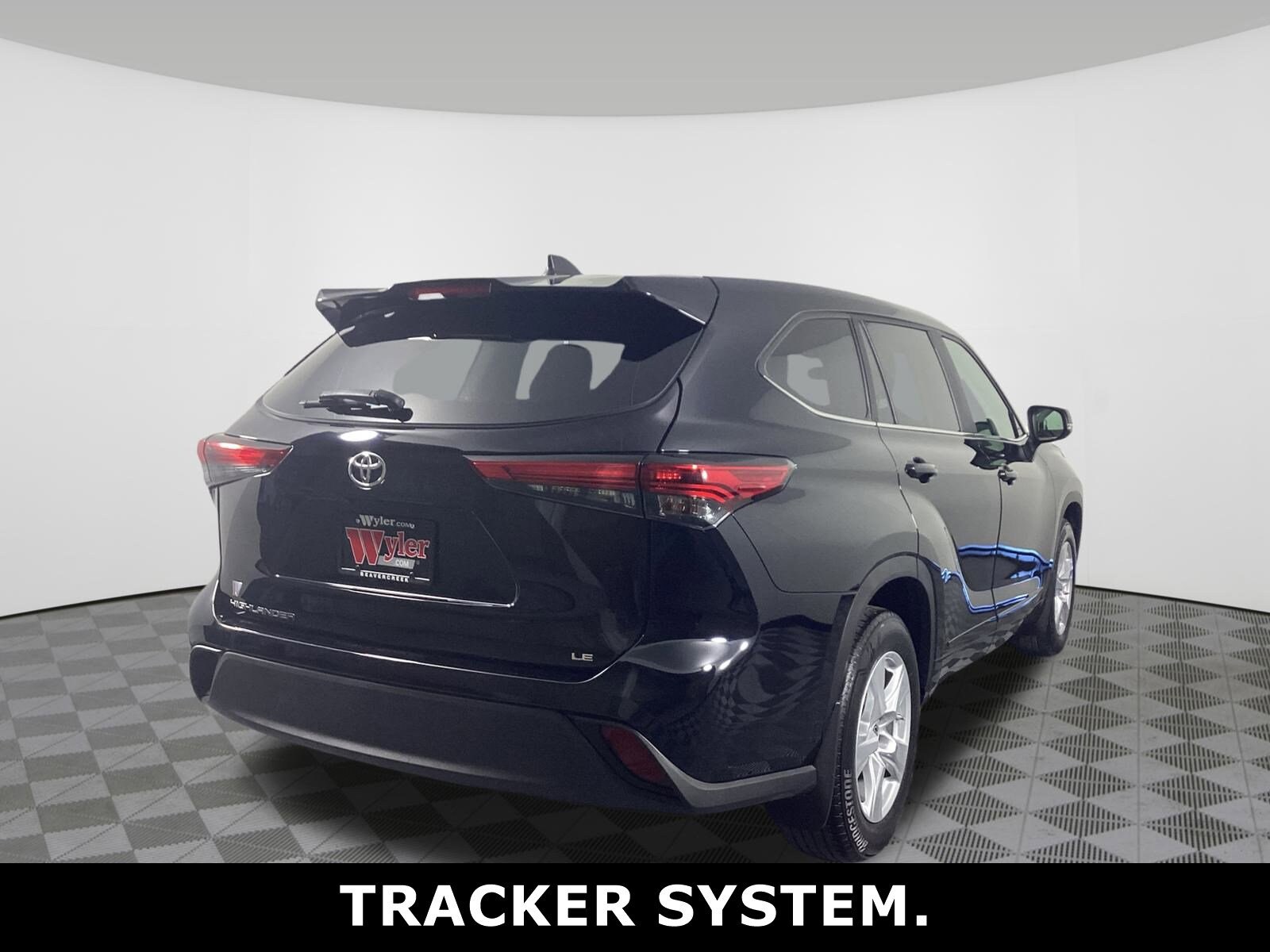 2023 Toyota Highlander L photo 4