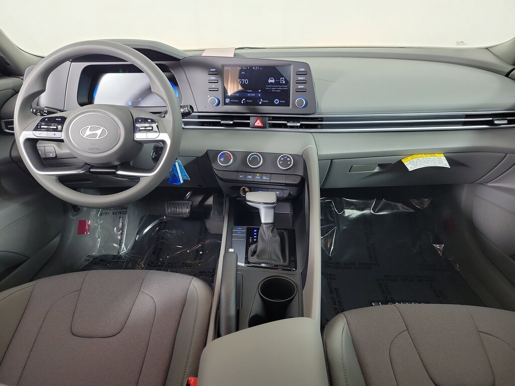 New 2026 Hyundai Elantra SE Sedan