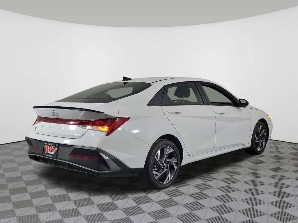 New 2025 Hyundai Elantra Hybrid SEL Sport Sedan