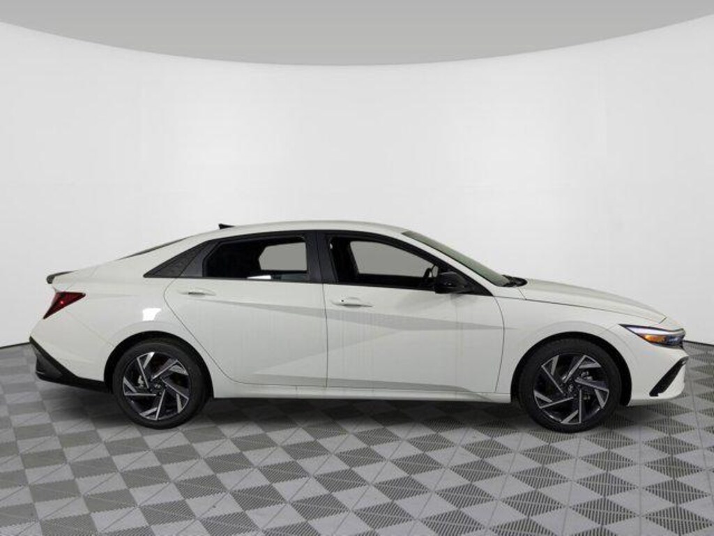New 2025 Hyundai Elantra SEL Sport Sedan