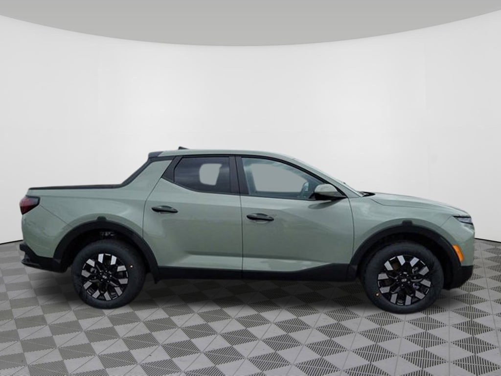 Used 2025 Hyundai Santa Cruz SE SE FWD