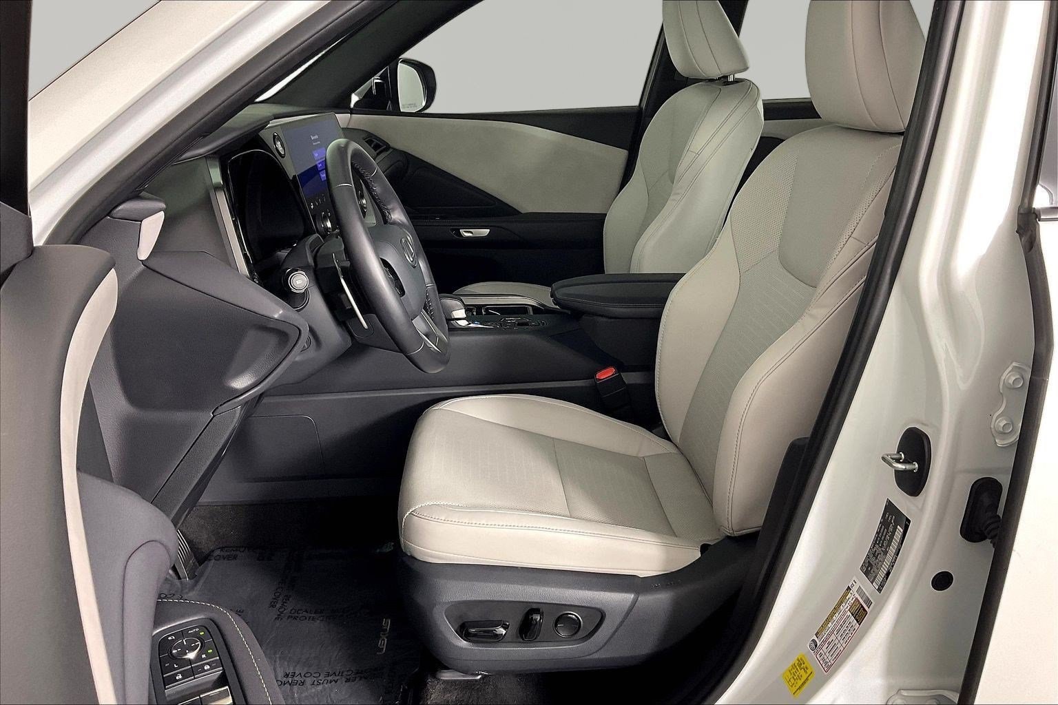 2024 Lexus TX 350 - Photo 23