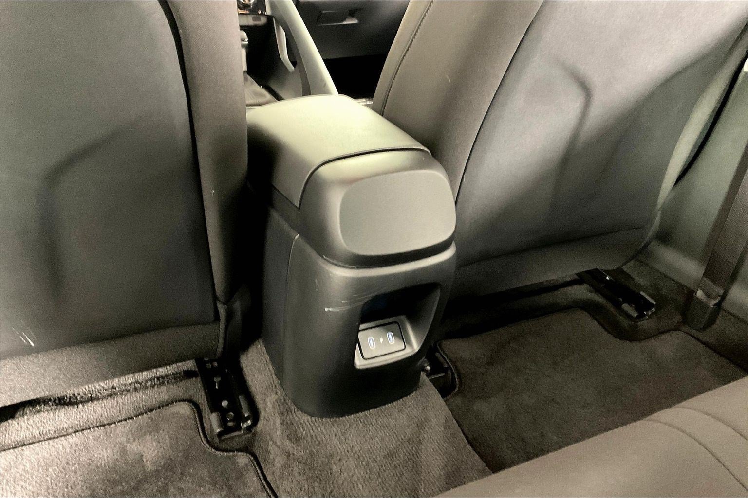 2025 Hyundai Elantra SEL - Photo 13