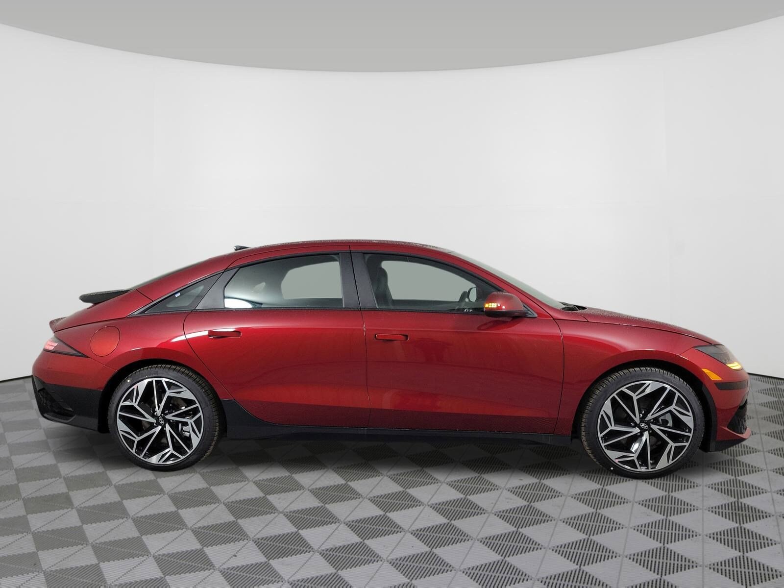 2025 Hyundai Ioniq 6 SEL photo 2