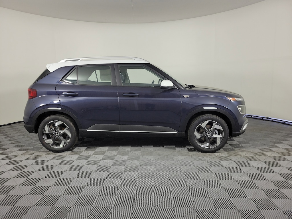 New 2026 Hyundai Venue SEL w/Two-Tone Roof SUV