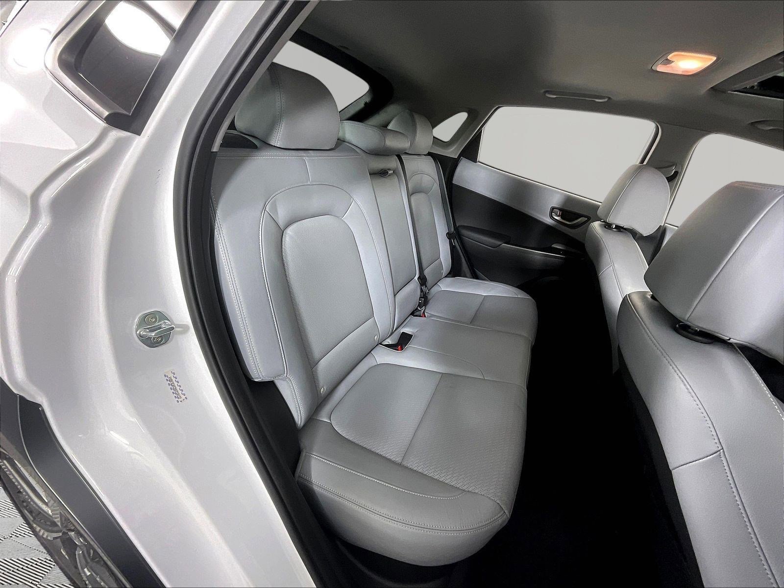 2021 Hyundai Kona Limited - Photo 24