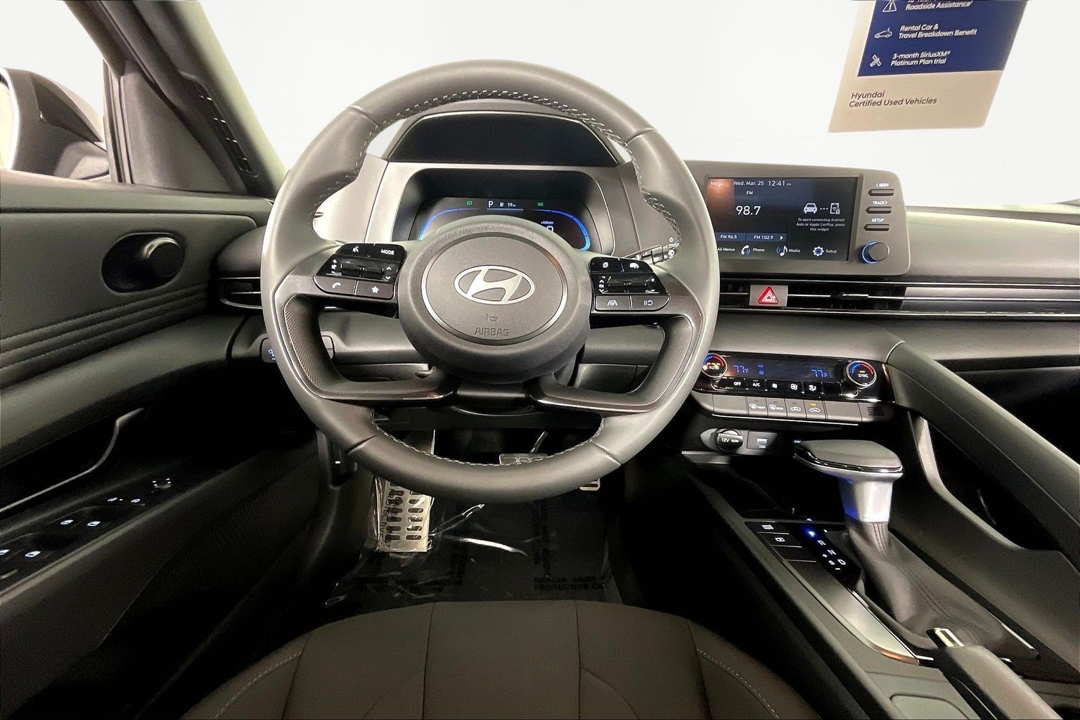 2025 Hyundai Elantra SEL - Photo 11