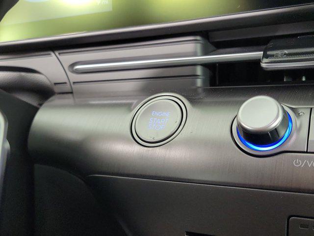 2025 Hyundai Kona SEL Convenience - Photo 16
