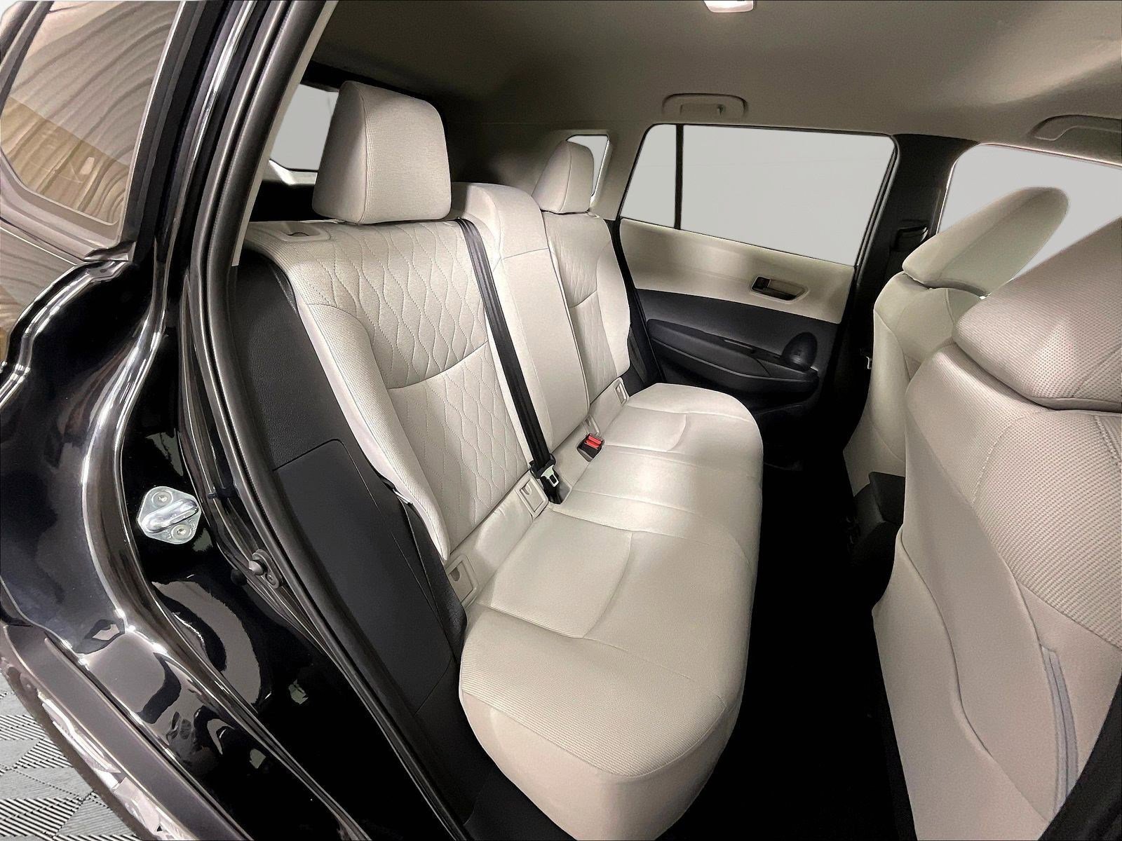 2024 Toyota Corolla Cross L - Photo 25