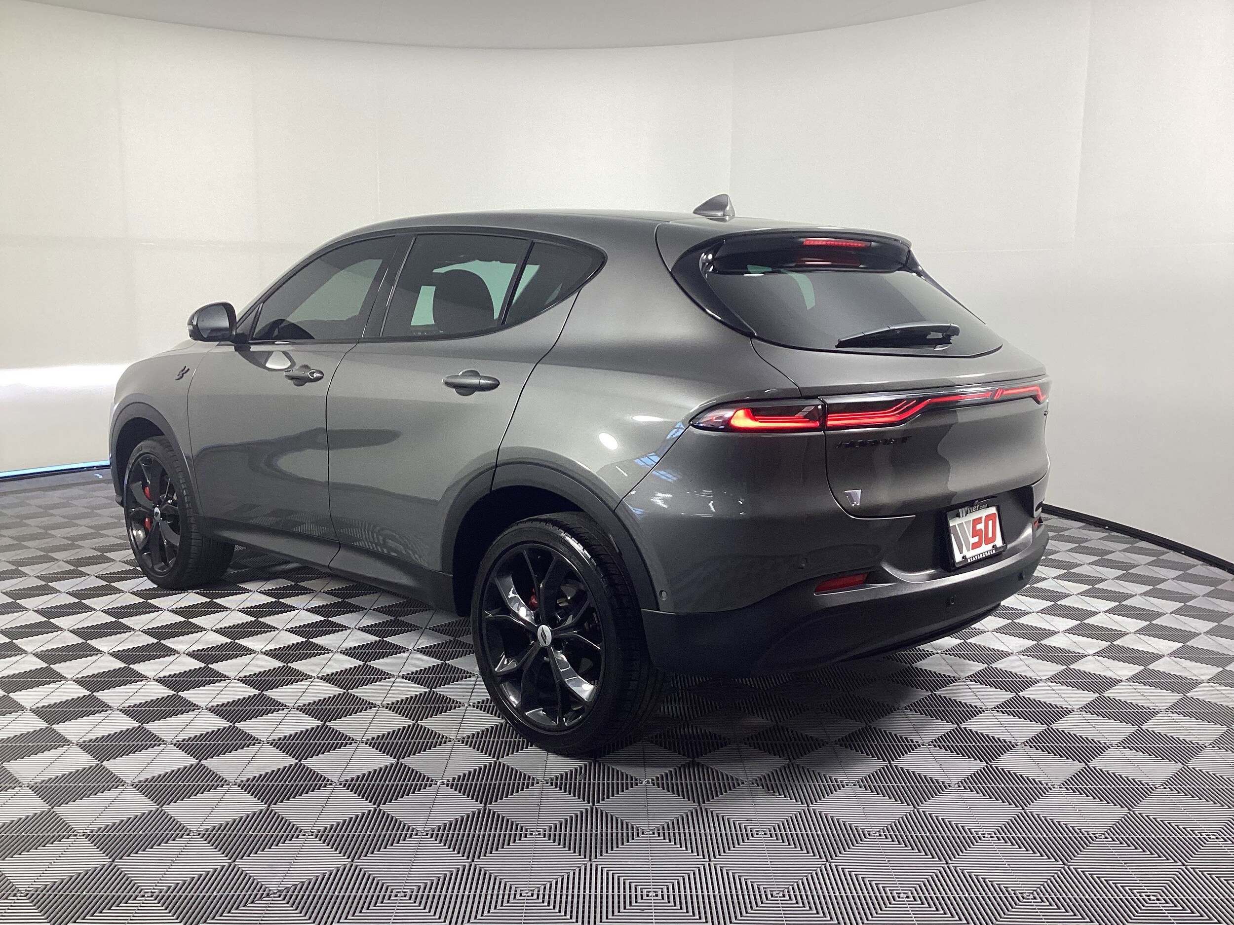 2023 Dodge Hornet GT photo 2