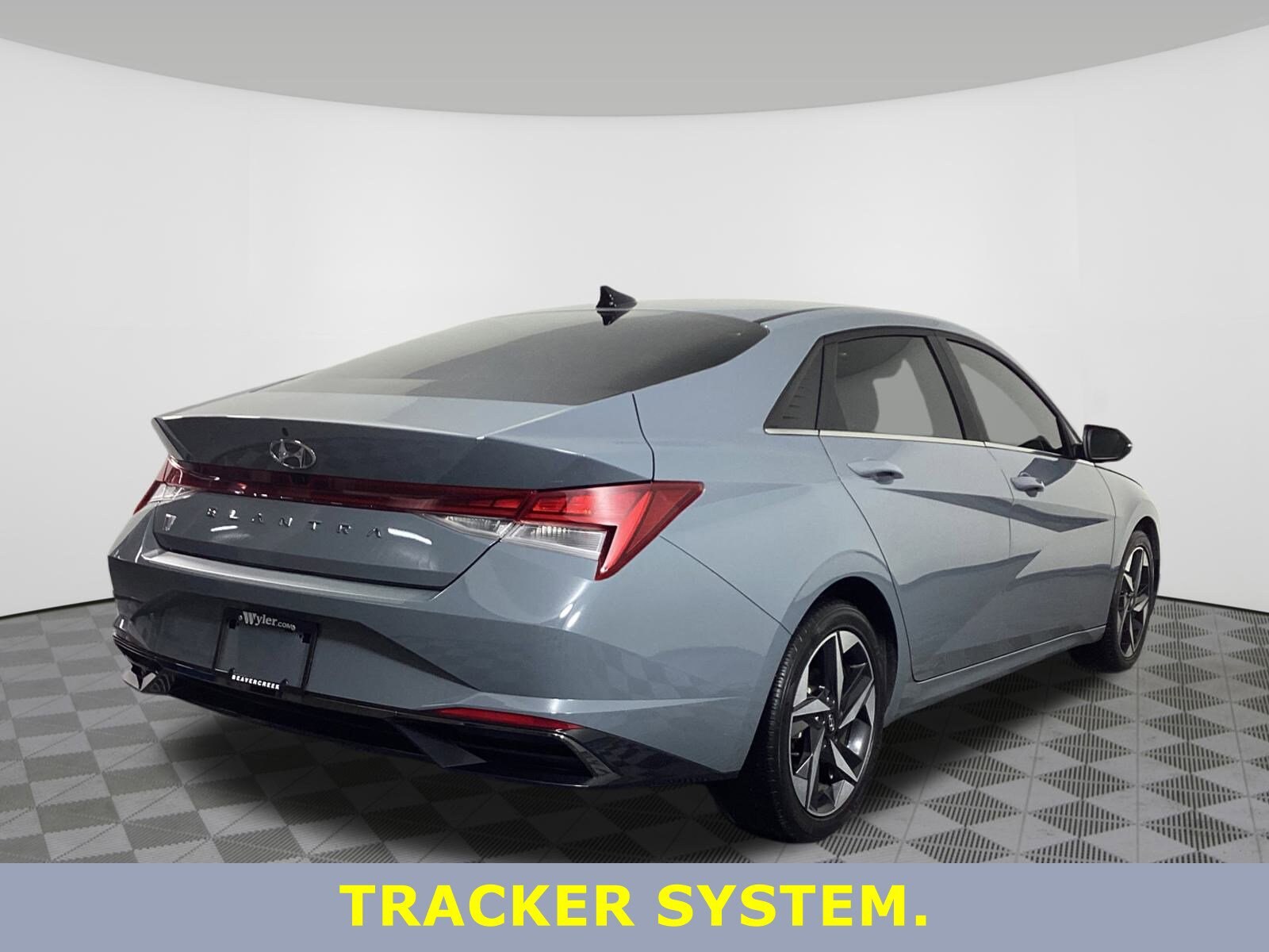 2022 Hyundai Elantra SEL photo 3