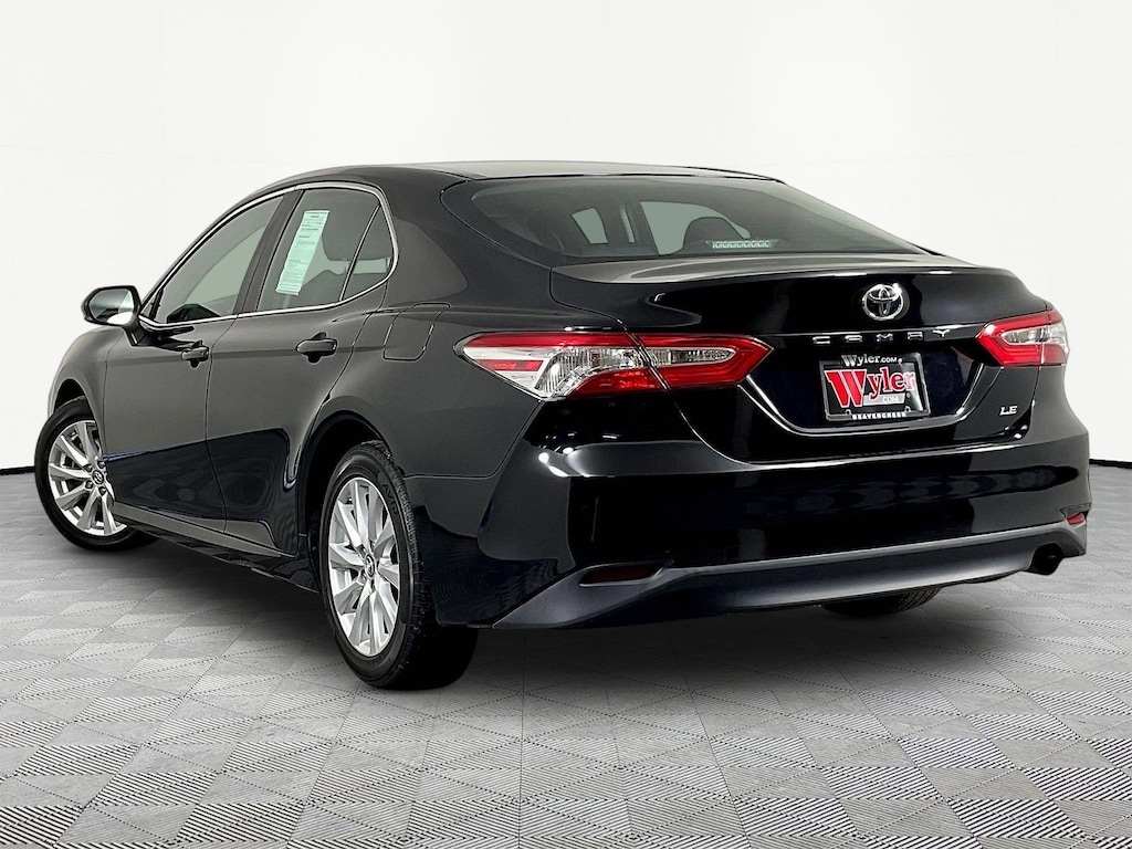 Used 2018 Toyota Camry LE LE Auto