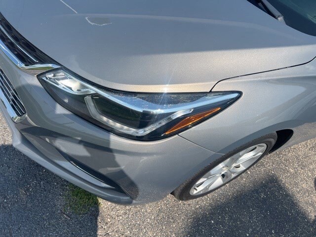 2018 Chevrolet Cruze Premier photo 2