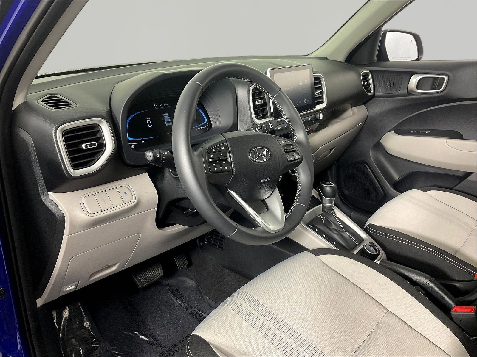 2026 Hyundai Venue SEL - Photo 16