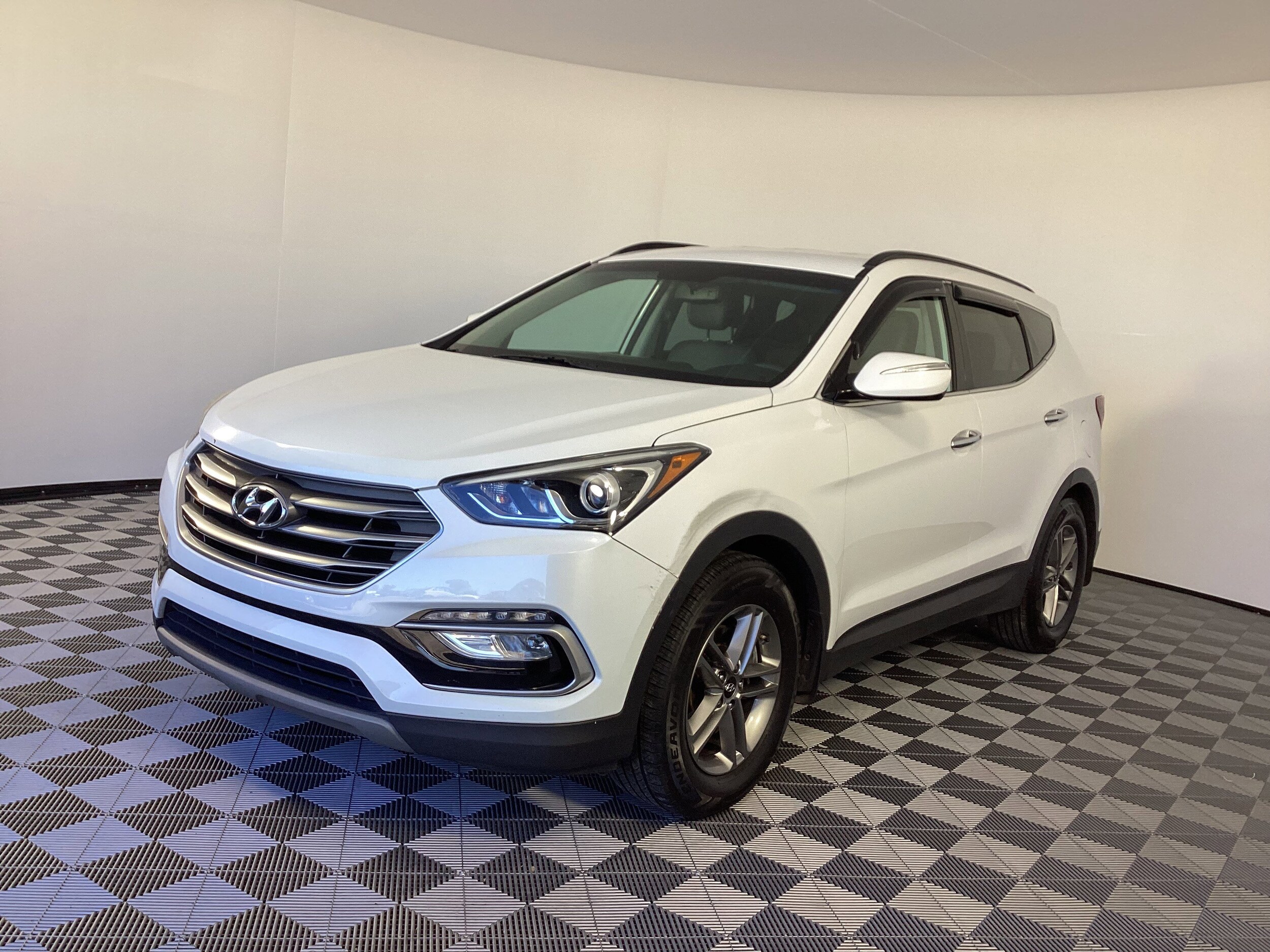 2018 Hyundai Santa Fe Sport photo 2