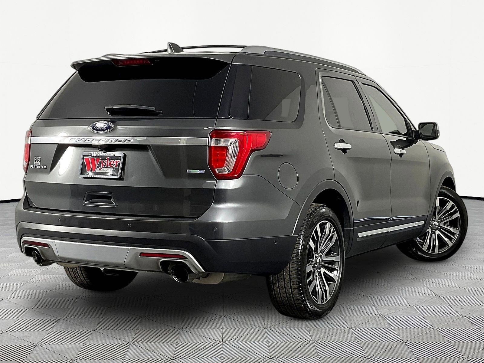 2016 Ford Explorer Platinum - Photo 6