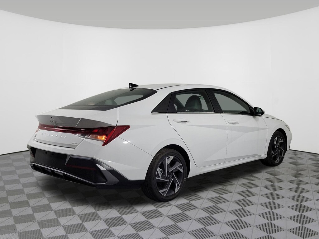 New 2025 Hyundai Elantra Hybrid Limited Sedan