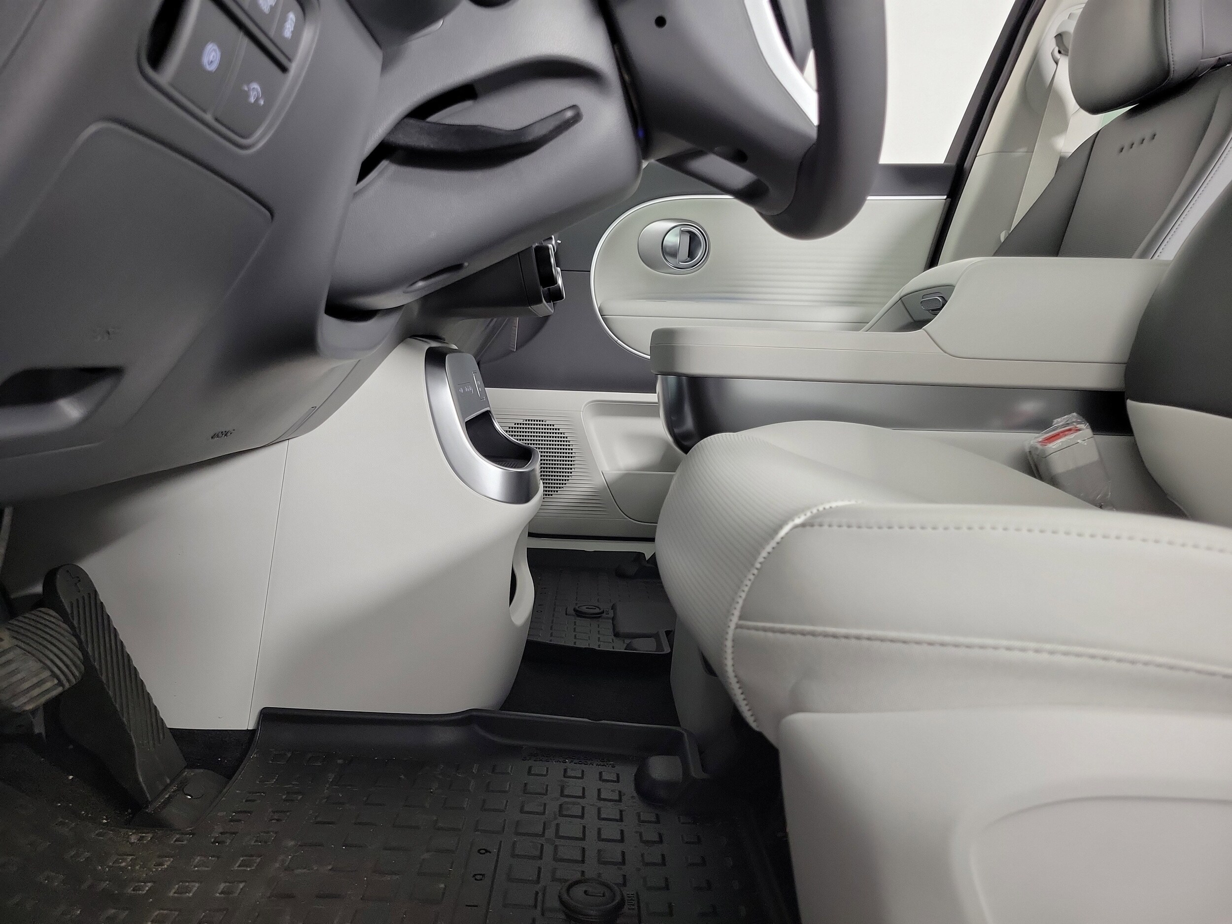 2026 Hyundai IONIQ 9 SEL - Photo 28