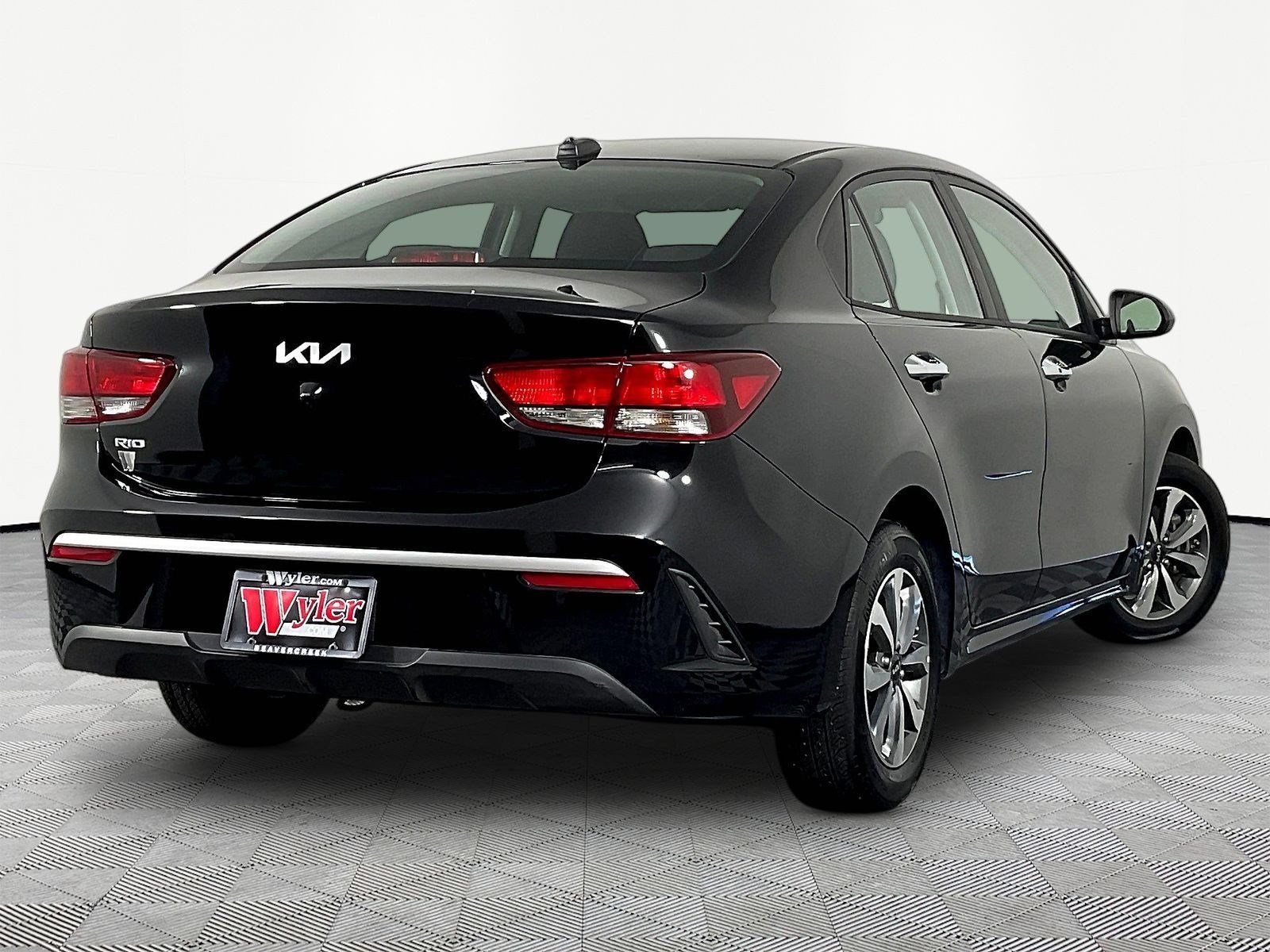 2023 Kia Rio S - Photo 8