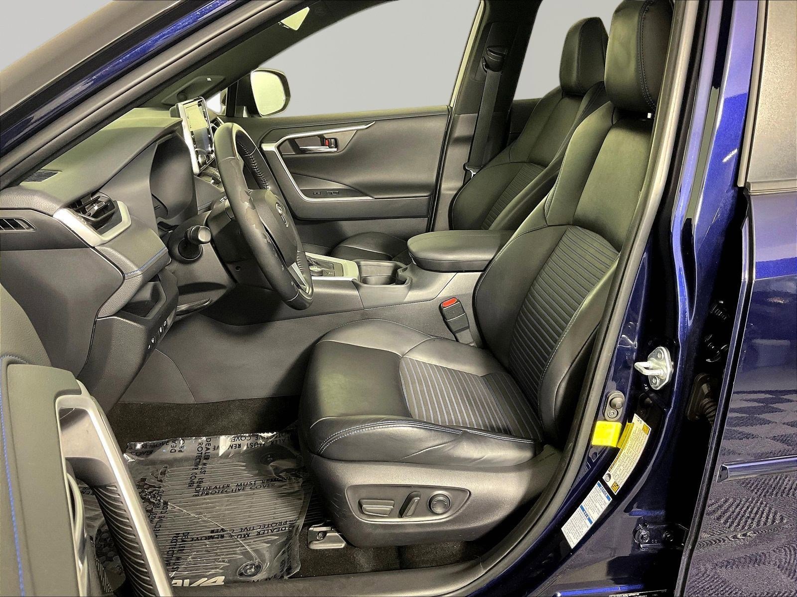 2020 Toyota RAV4 XSE - Photo 21