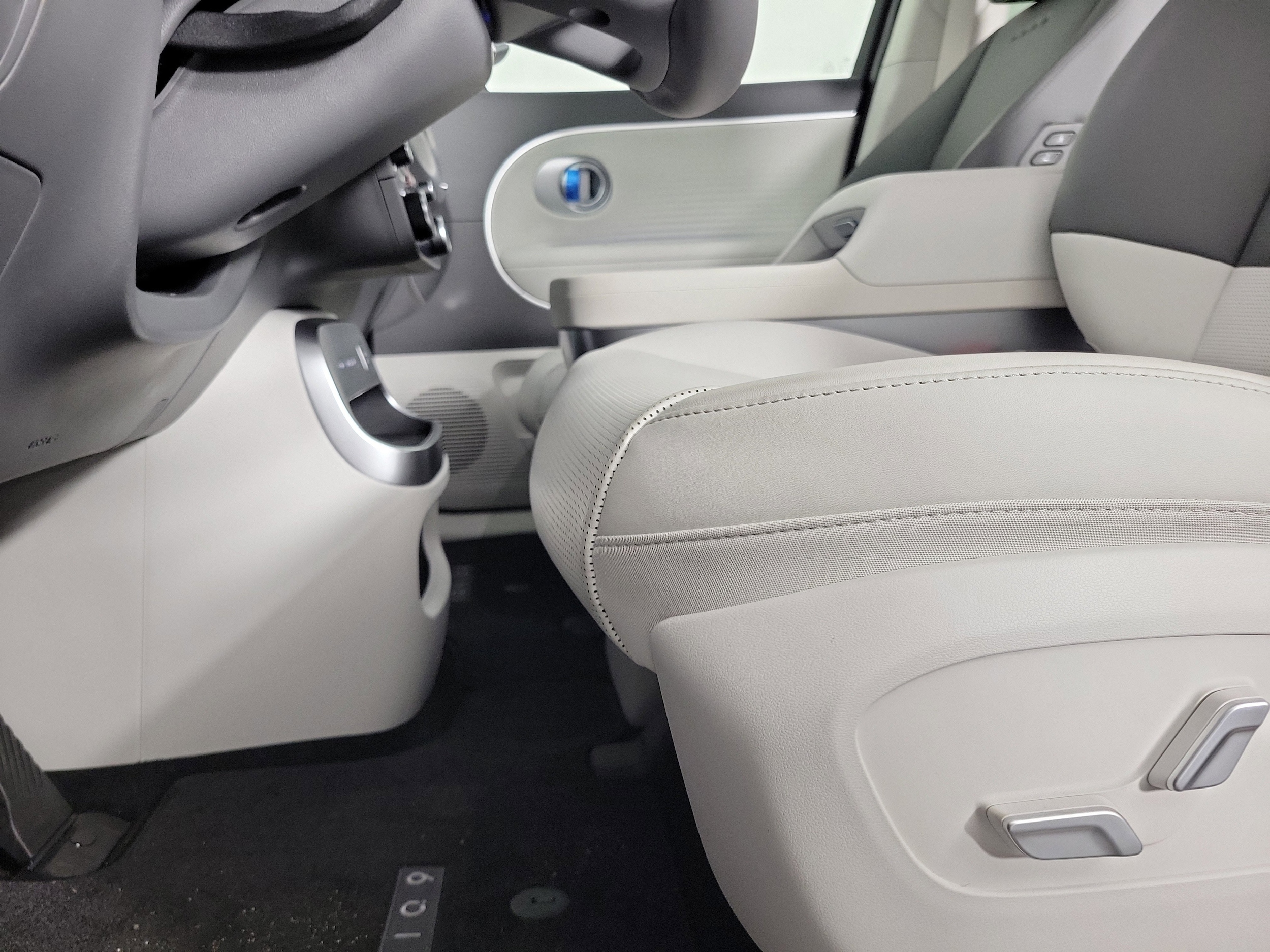 2026 Hyundai IONIQ 9 SEL - Photo 28