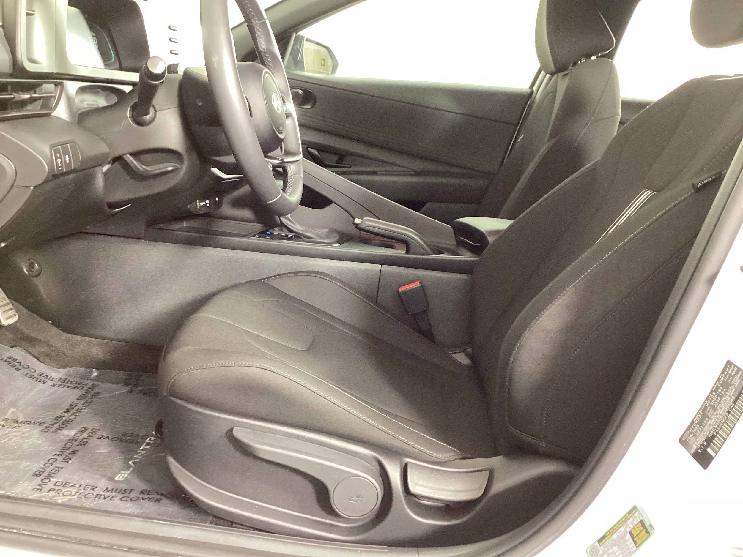 2025 Hyundai Elantra SEL - Photo 23