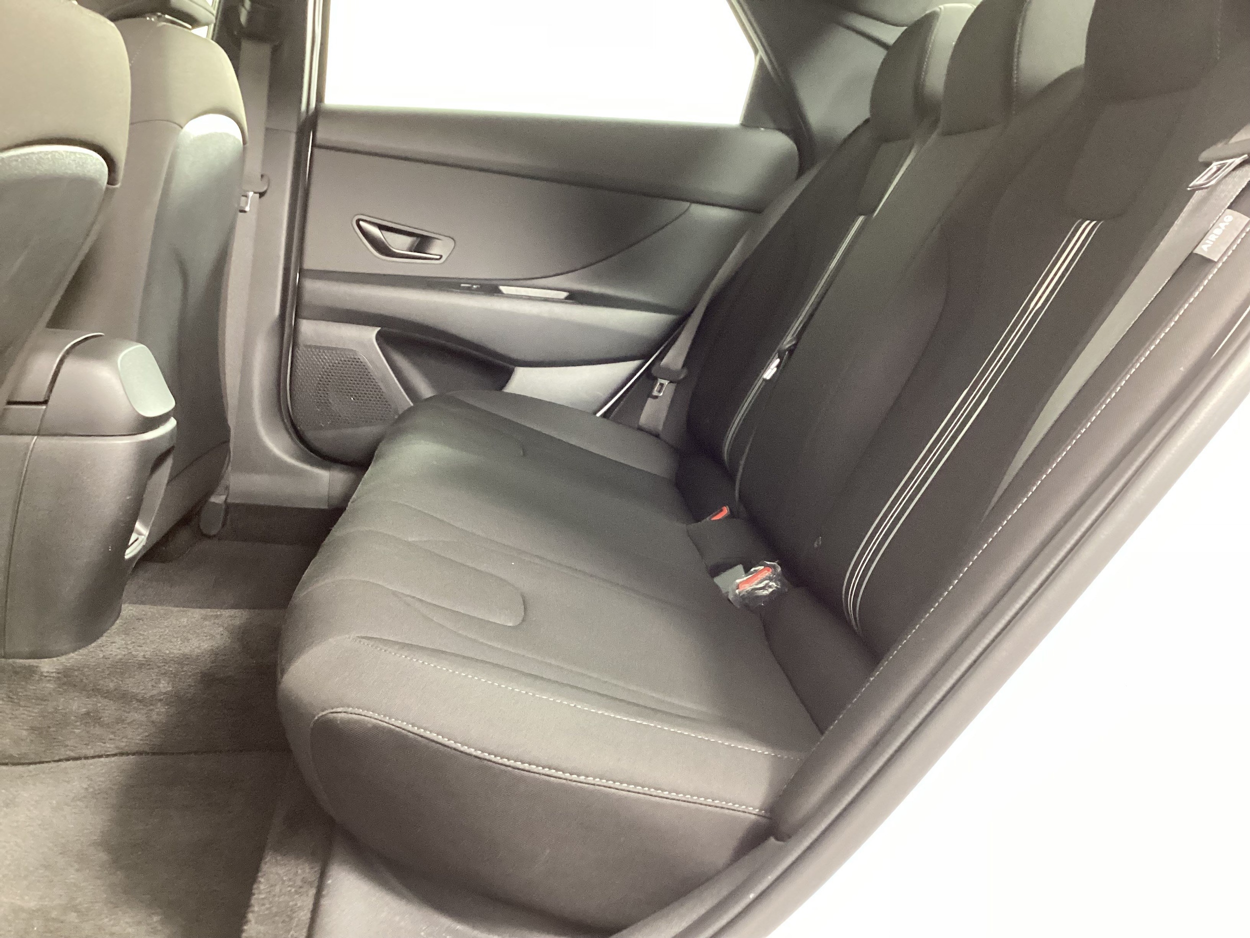 2025 Hyundai Elantra SEL - Photo 24