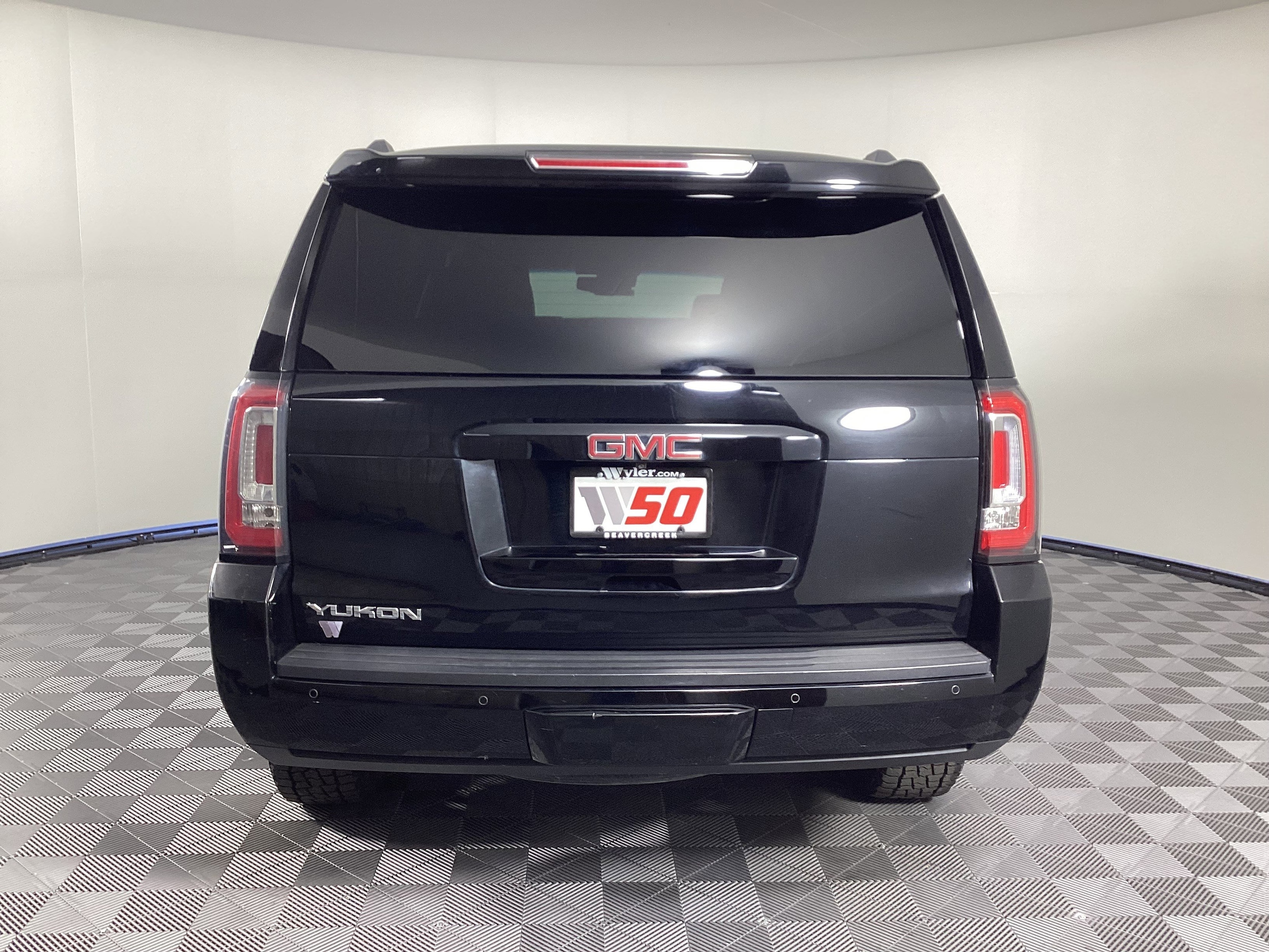 2017 Gmc Yukon SLT photo 4