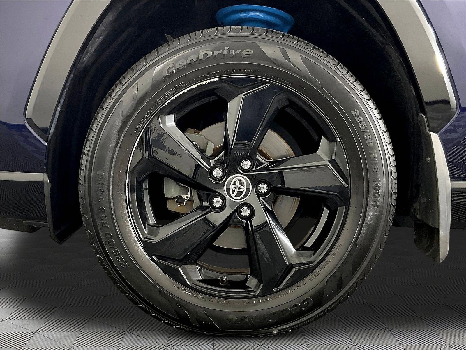 2020 Toyota RAV4 XSE - Photo 34