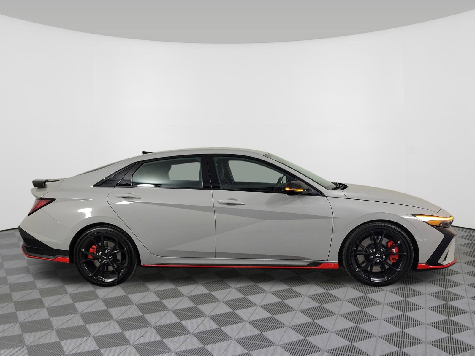 2025 Hyundai Elantra N photo 2