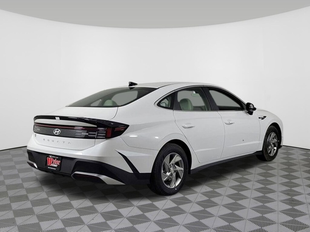 Used 2025 Hyundai Sonata SE SE FWD