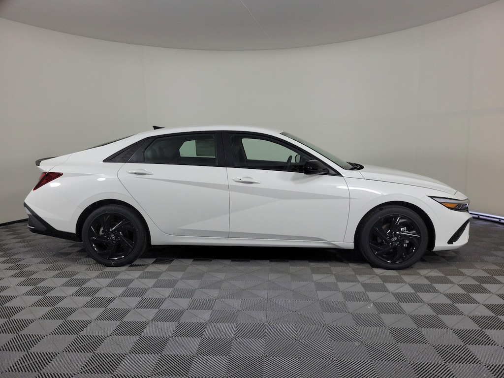 New 2026 Hyundai Elantra SEL Sport Sedan