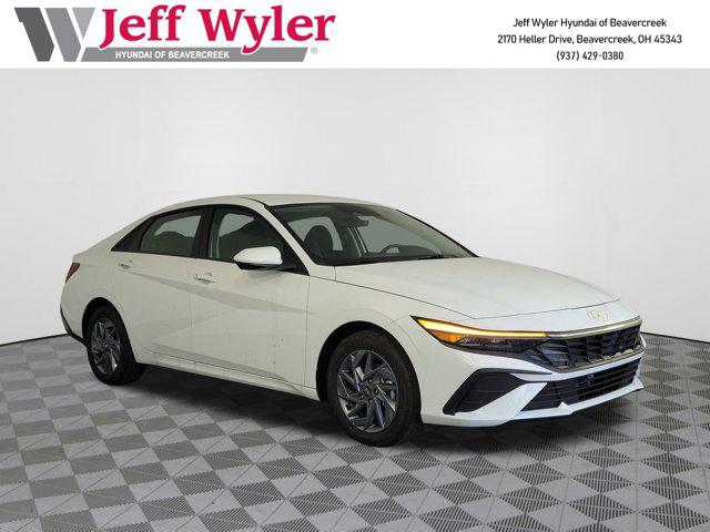 2025 Hyundai Elantra Blue's photo