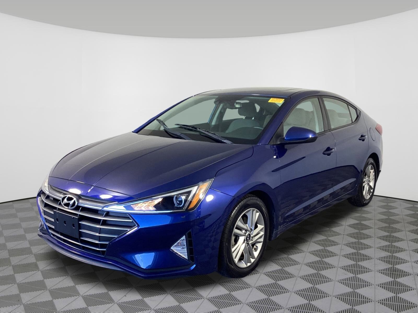 2020 Hyundai Elantra Value Edition photo 2