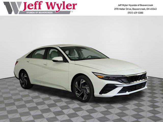 2025 Hyundai Elantra Limited's photo