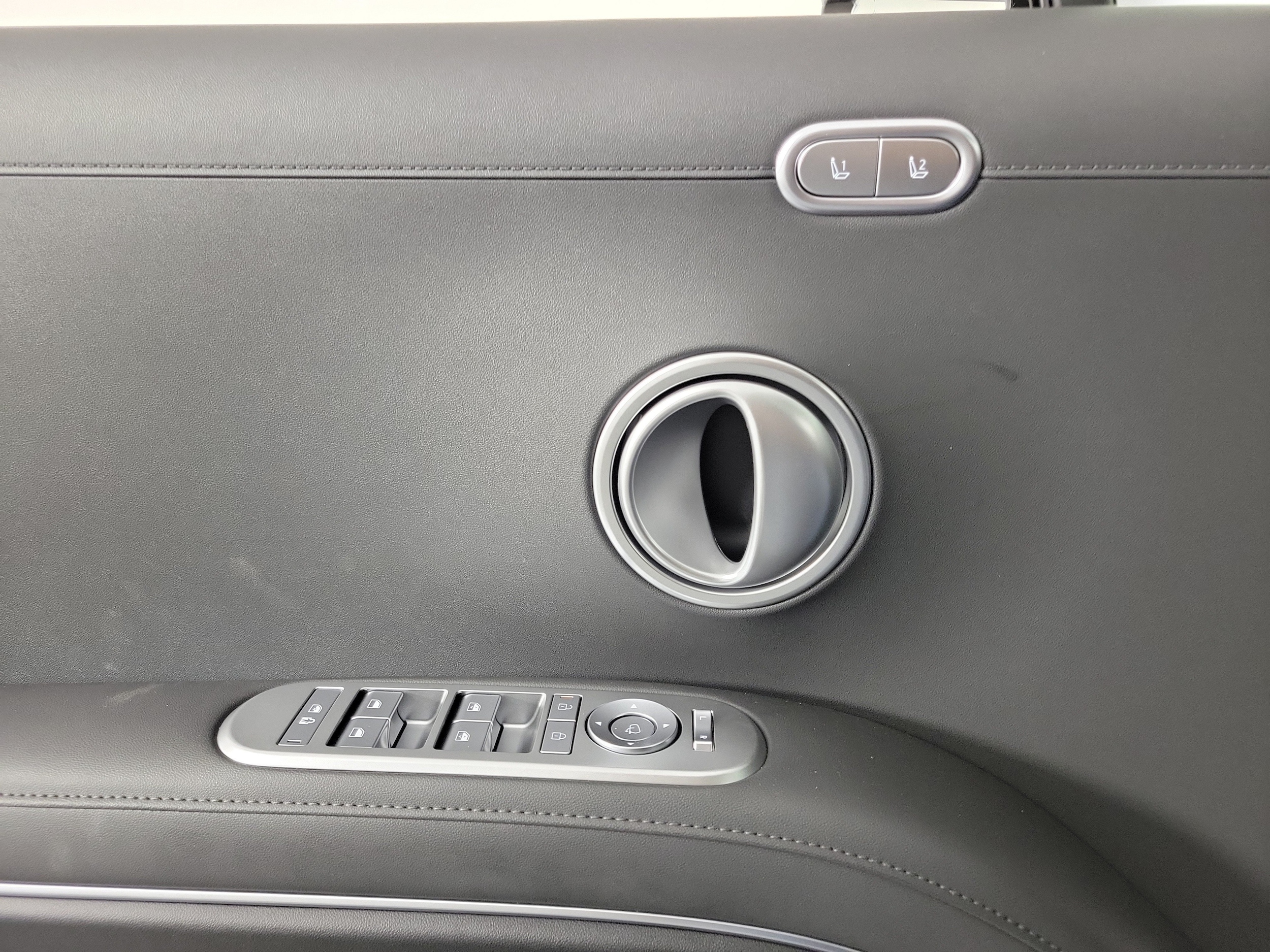 2026 Hyundai Palisade Limited - Photo 25