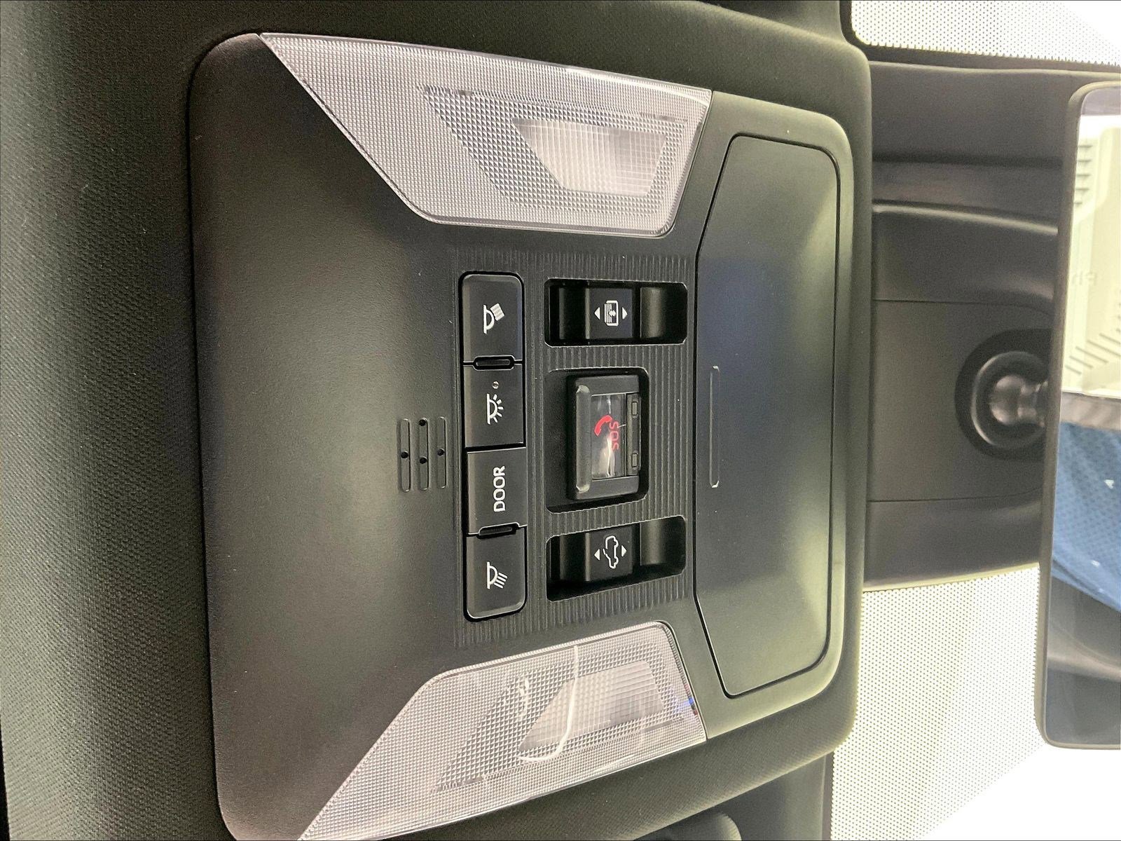 2020 Toyota RAV4 XSE - Photo 36