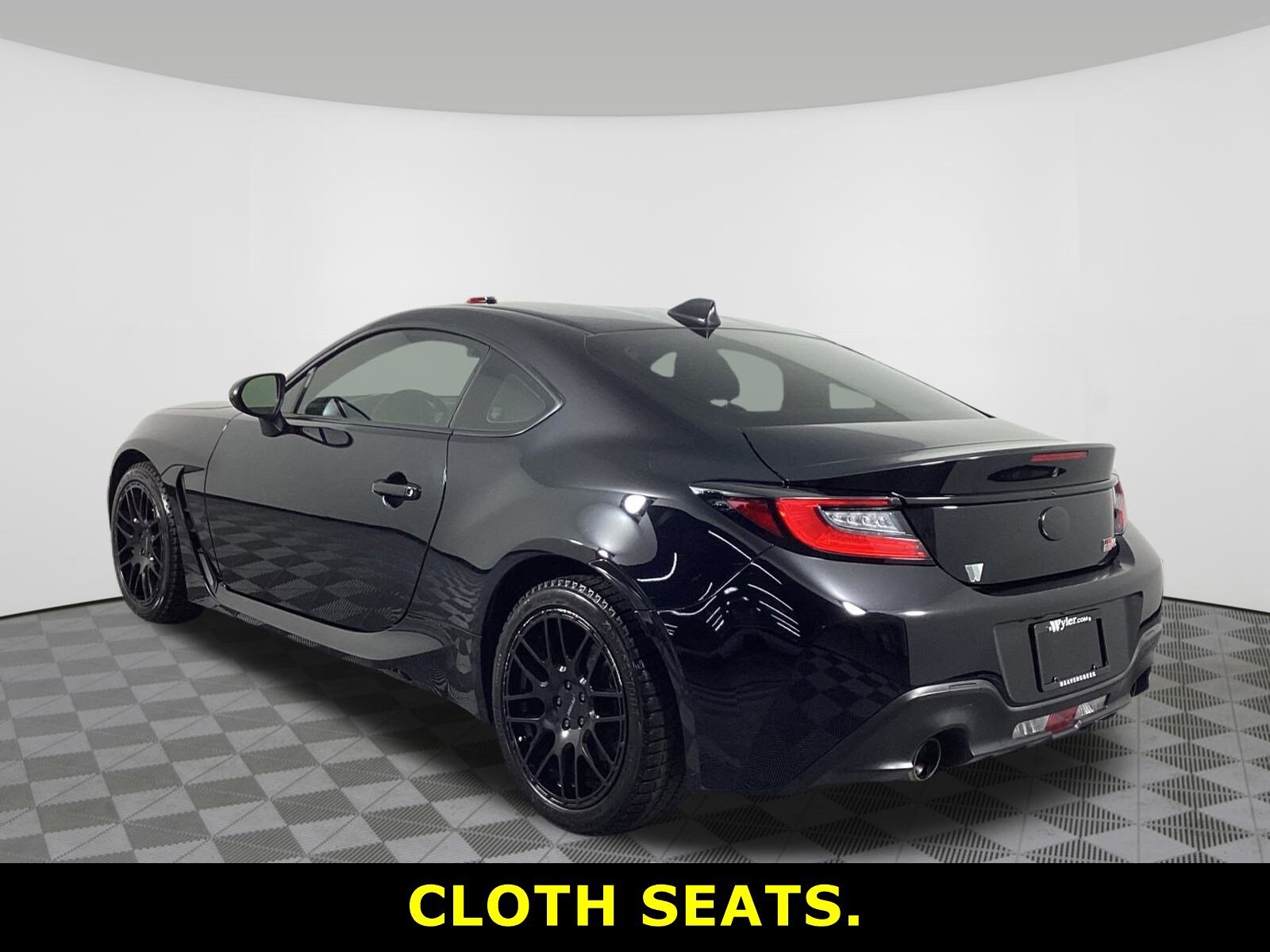 2022 Toyota GR86 Base photo 3