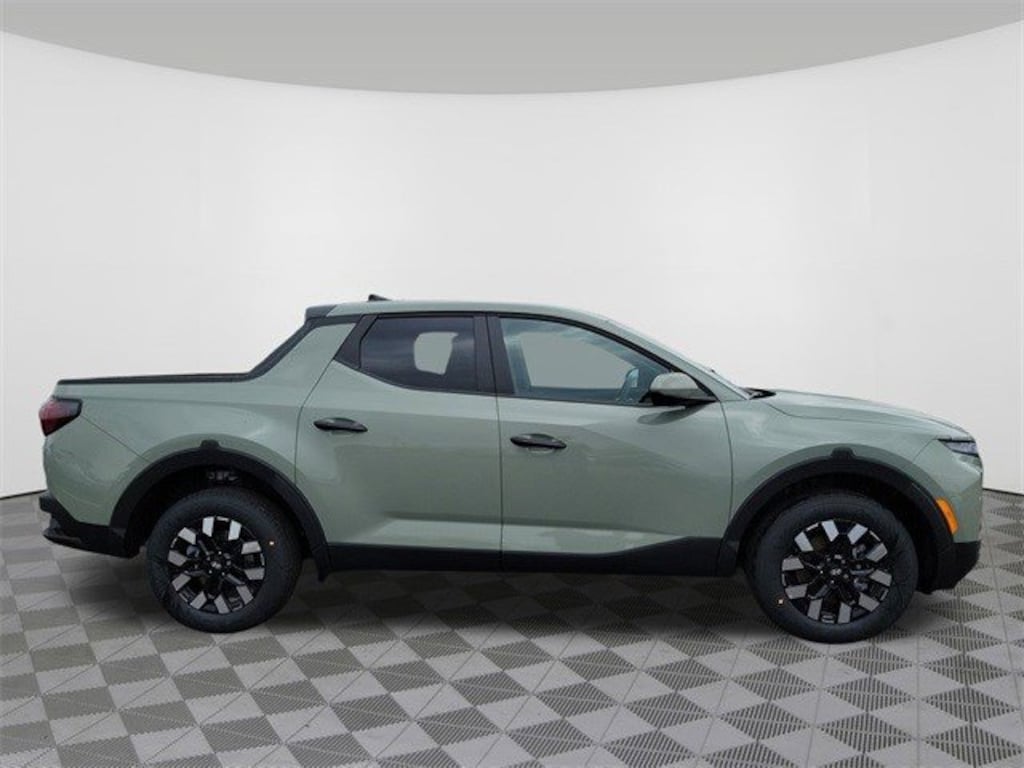 Used 2025 Hyundai Santa Cruz SE SE FWD