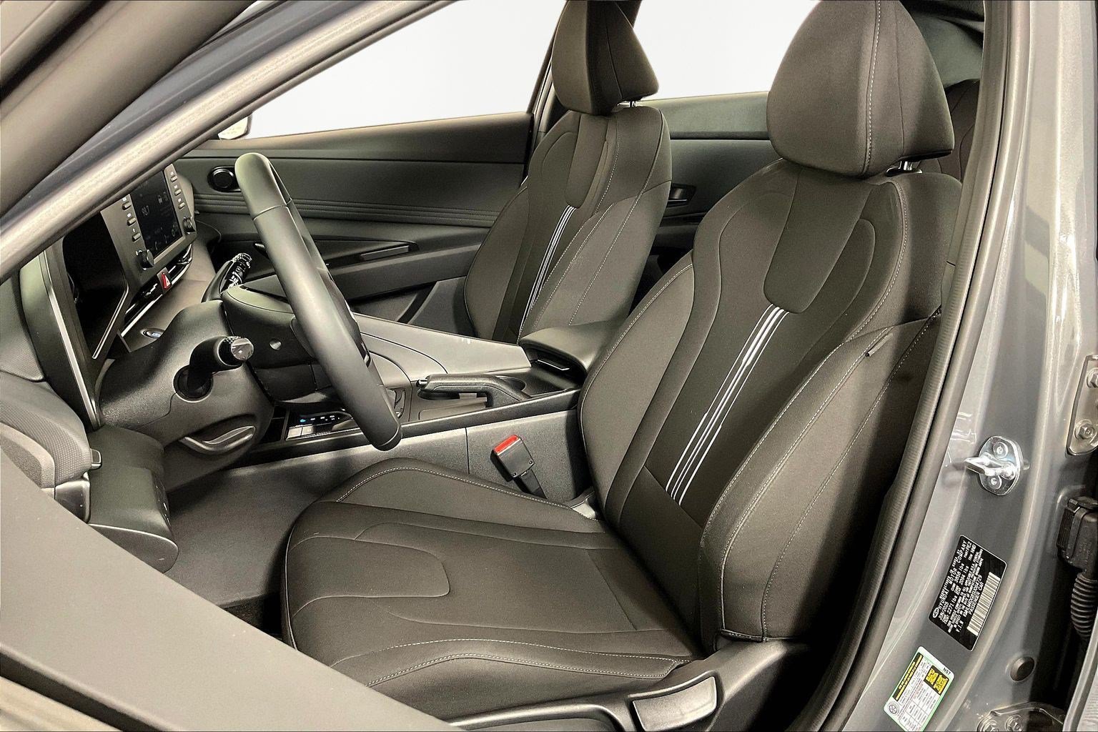 2025 Hyundai Elantra SEL - Photo 23