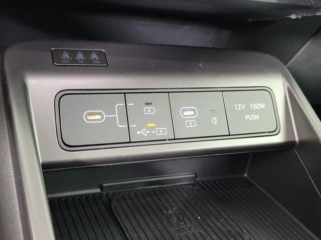 2025 Hyundai Kona SEL Convenience - Photo 17