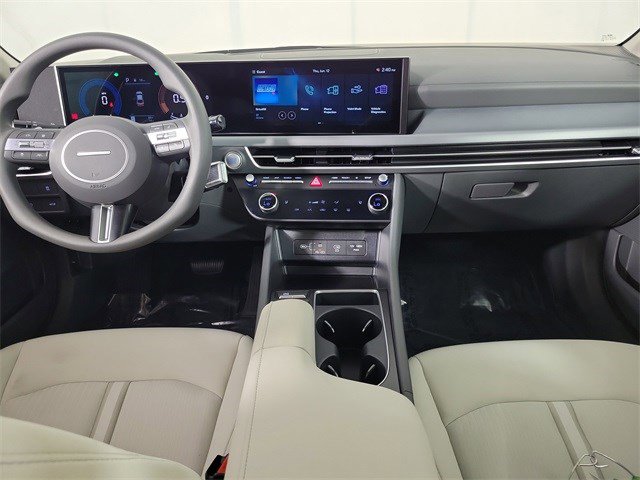 2025 Hyundai Sonata SEL photo 4