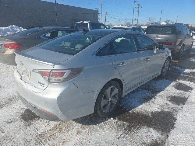 Used 2017 Hyundai Sonata Hybrid Limited with VIN KMHE34L10HA054912 for sale in Dayton, OH