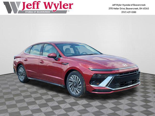 2025 Hyundai Sonata Hybrid Sedan 