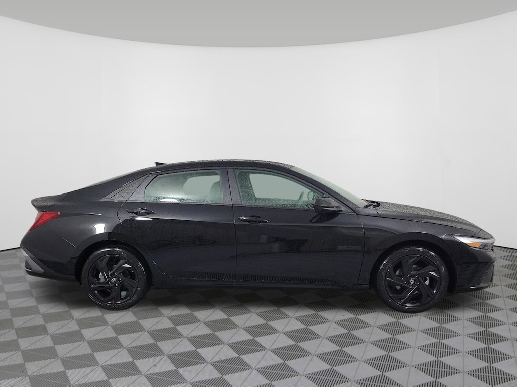 New 2026 Hyundai Elantra SEL Sport Sedan