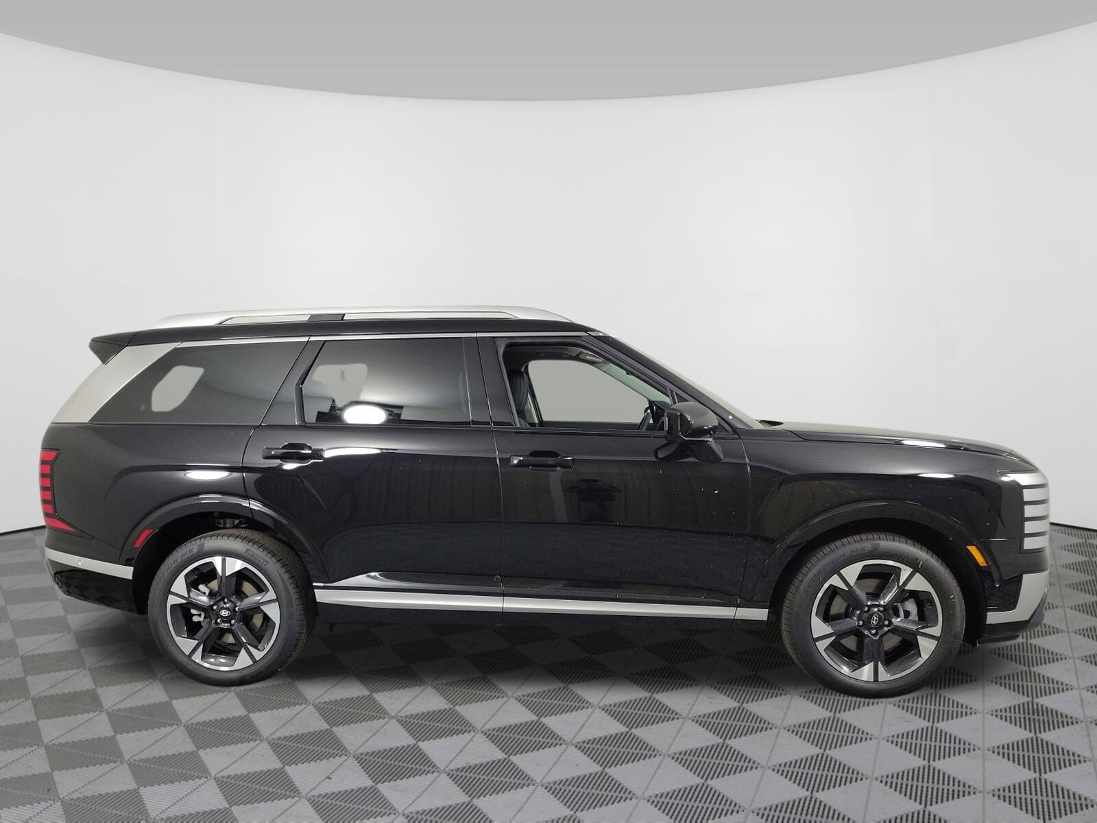 2026 Hyundai Palisade Limited photo 2