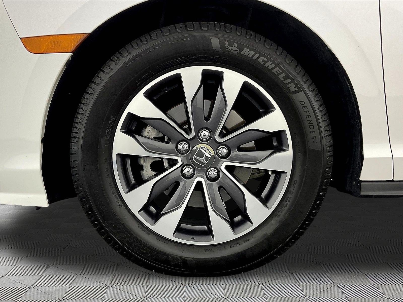 2024 Honda Odyssey EX-L - Photo 38